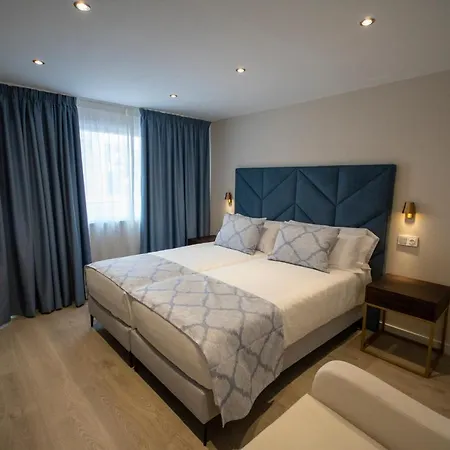 Marina Hotel 4*